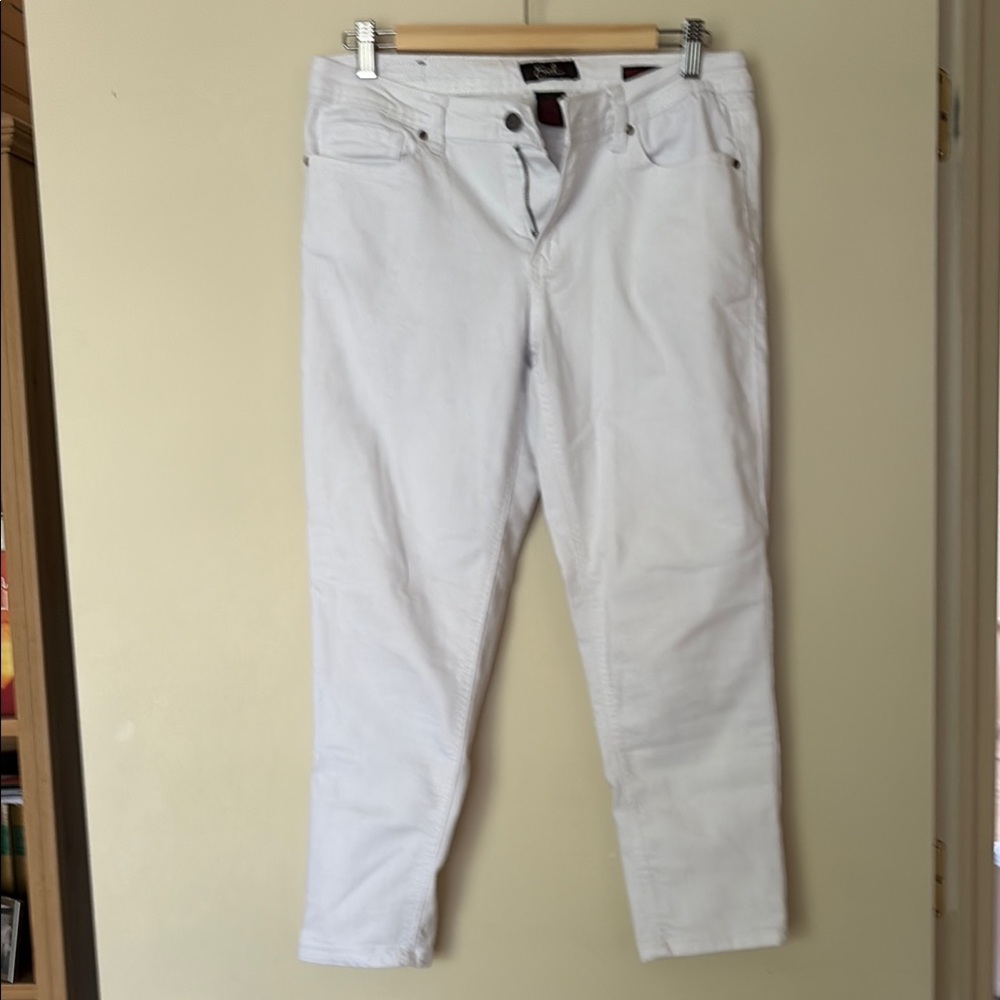 Earl Jeans White Cropped Ankle Jeans